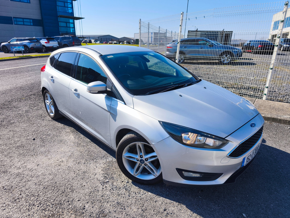 2015 Ford Focus - image 2