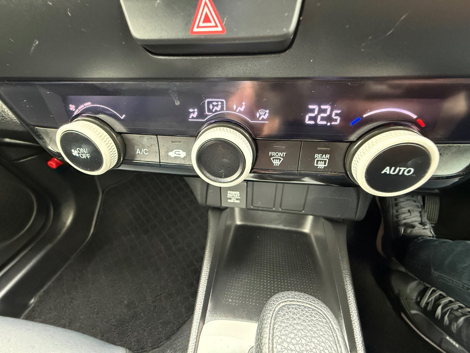 2020 Honda Jazz - image 16