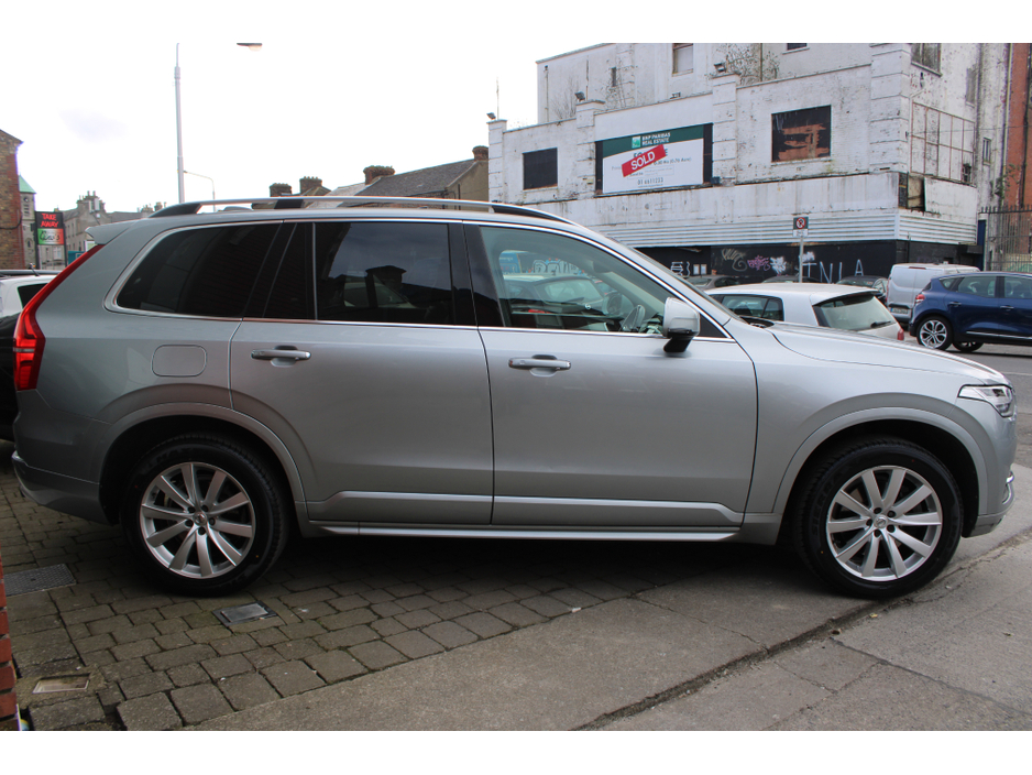 2016 Volvo XC90 - image 3