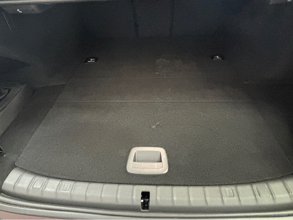 2018 BMW 5 Series - image 11