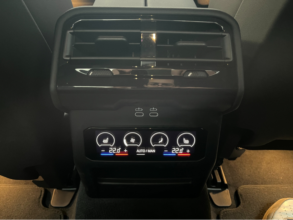 2024 BMW i5 - image 18