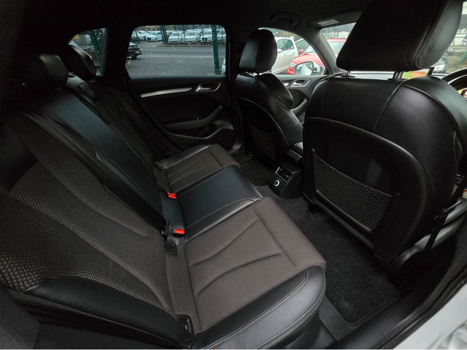 2018 Audi A3 1.4 S LINE EDITION VIRTUAL DIGITAL COCKPIT  CARPLAY ANDROID AUTO - SATNAV - VIRTUAL COCKPIT - NAVIGATION REVERSING CAMERA -BLIND SPOT - PARKING SENSORS €22,500