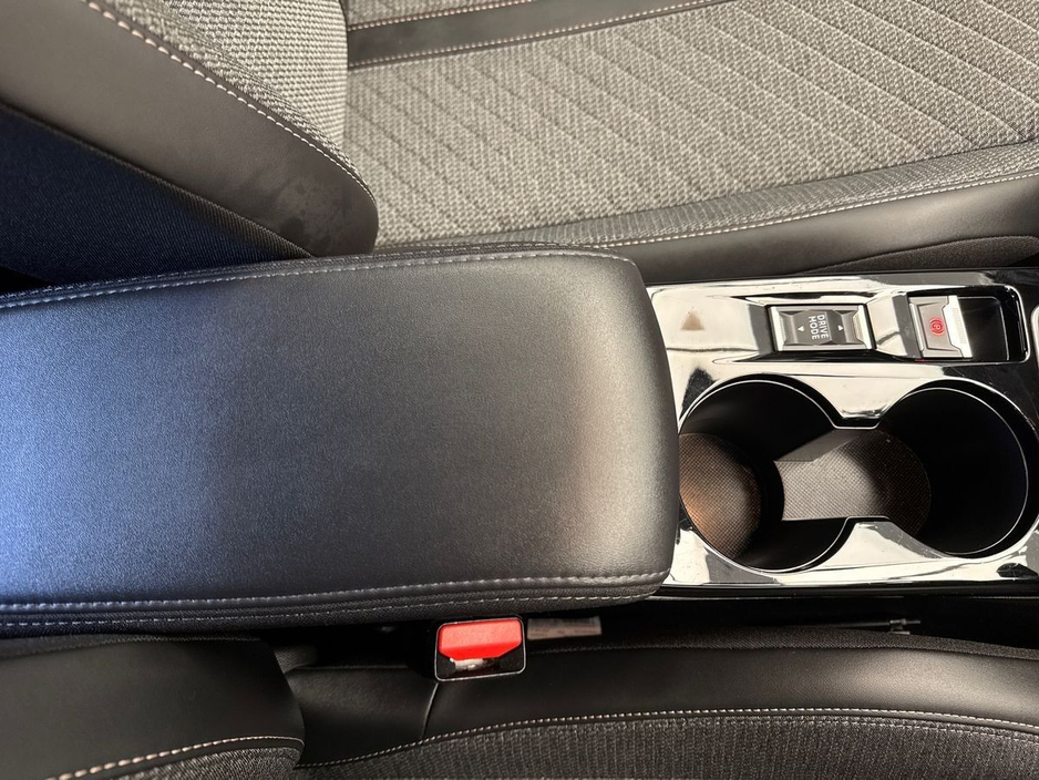 2024 Peugeot 208 - image 16