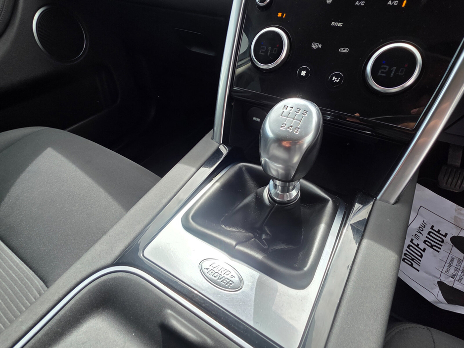 2020 Land Rover Discovery Sport - image 7