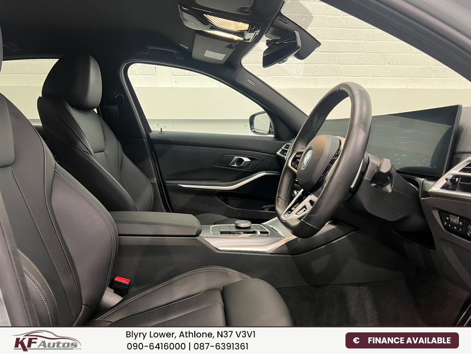 2025 BMW 3 Series - image 18