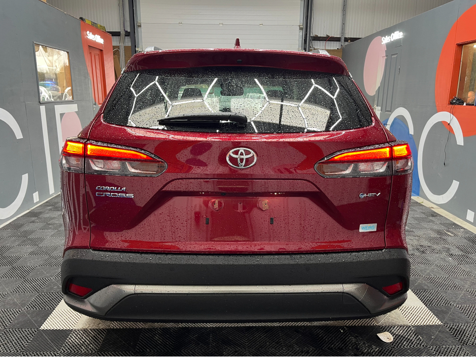 2025 Toyota Corolla - image 3