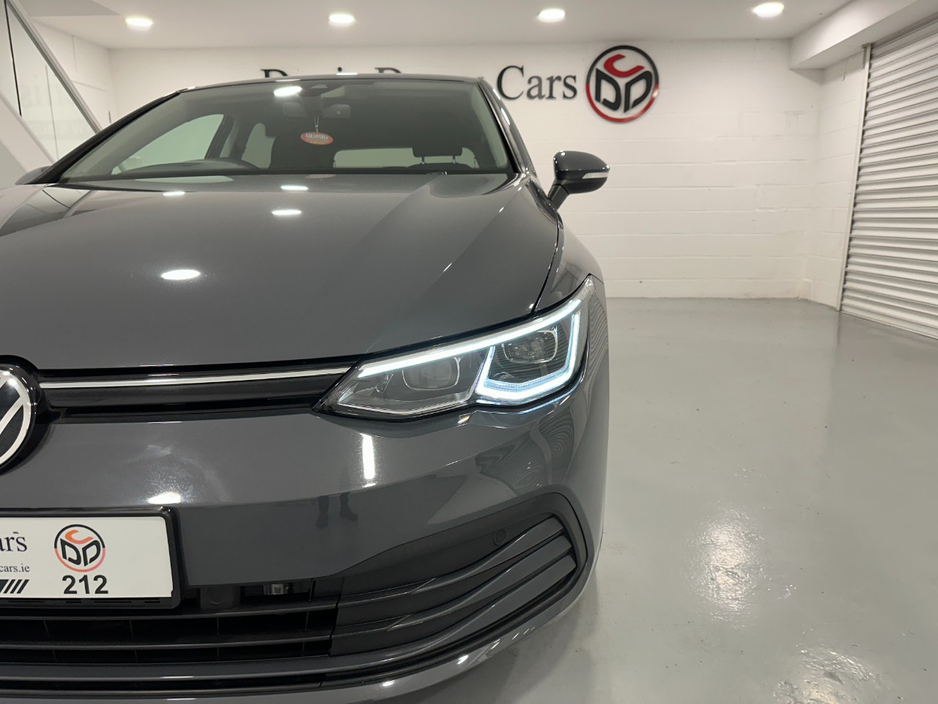 2021 Volkswagen Golf - image 5