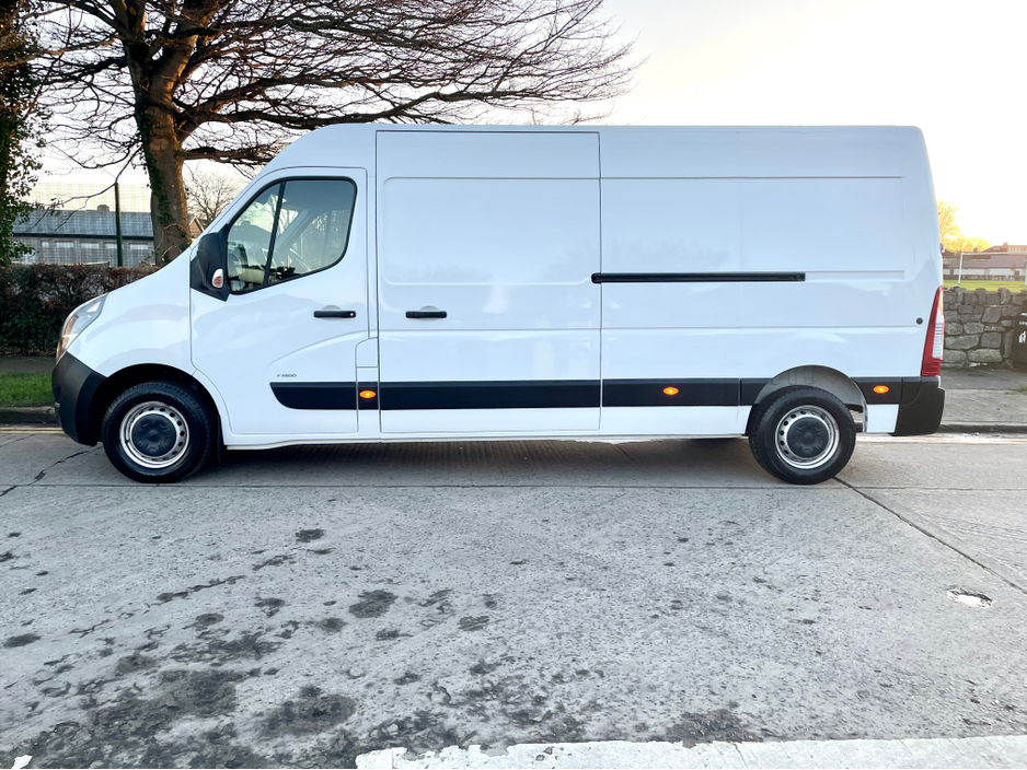 2022 Opel Movano L3H2 3500 2.3 CDTI 135BHP LWB €17,000