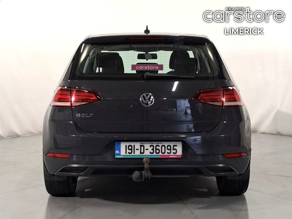 2019 Volkswagen Golf - image 4