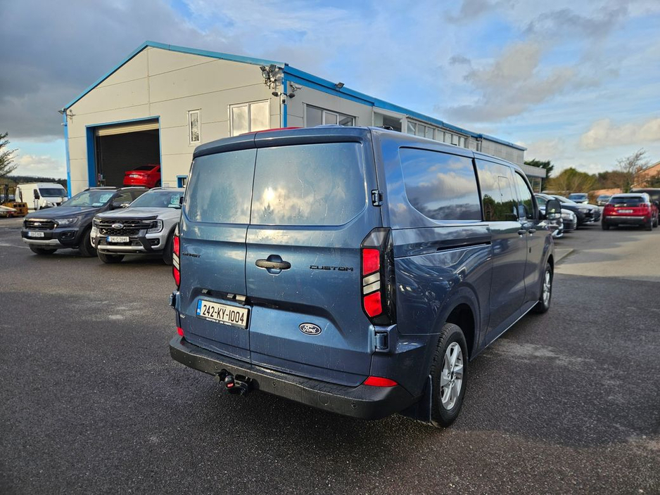 2024 Ford Transit Custom - image 10