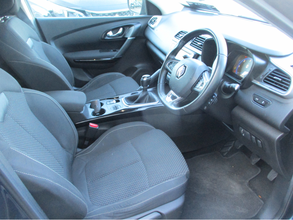 2016 Renault Kadjar - image 9