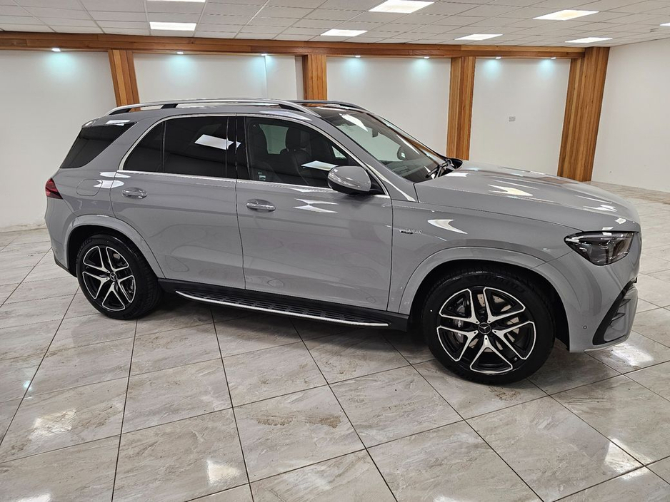 2025 Mercedes-Benz GLE Class - image 7