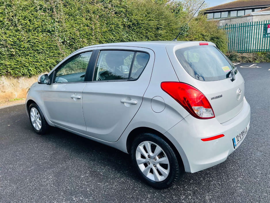 2012 Hyundai i20 - image 9