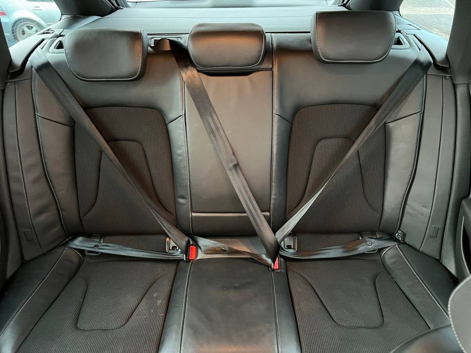 2015 Audi A4 AVANT S-LINE 2.0 TFSI // SERVICE HISTORY // NEW 19" S-LINE ALLOYS // DUAL ZONE CLIMATE CONTROL €17,900