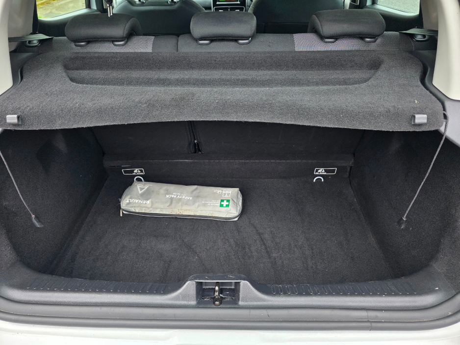 2019 Renault Clio - image 8