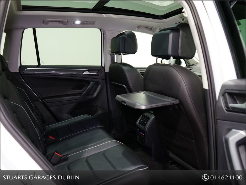 2020 Volkswagen Tiguan - image 20