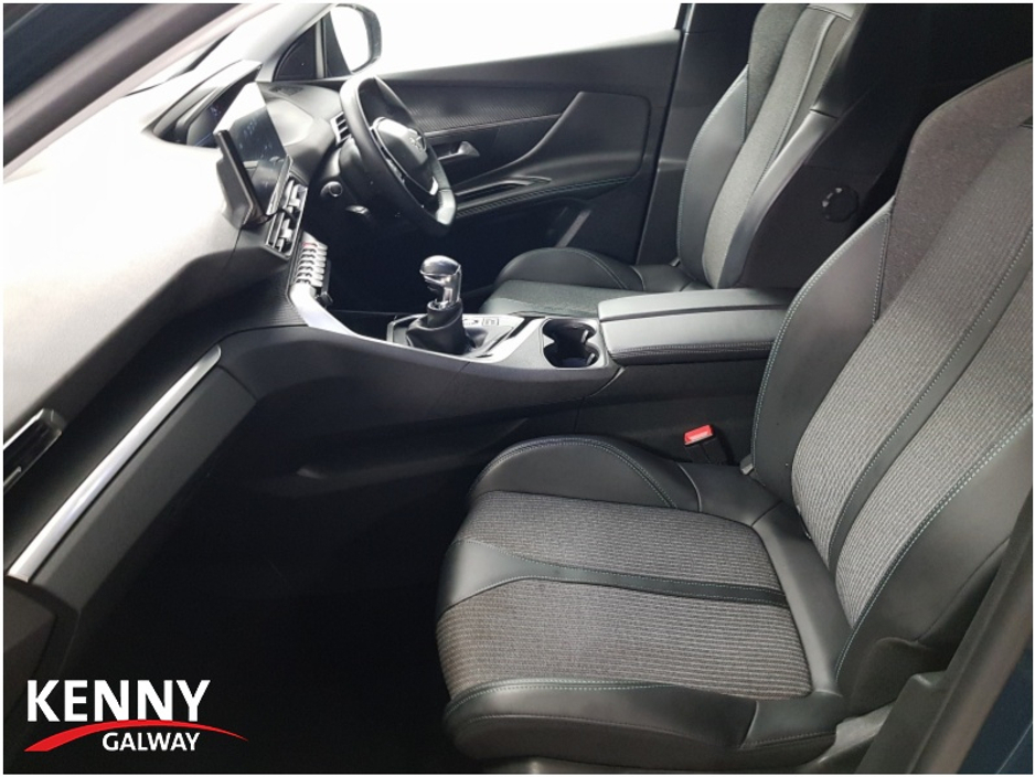 2022 Peugeot 3008 ALLURE BLUEHDI S/S €27,990