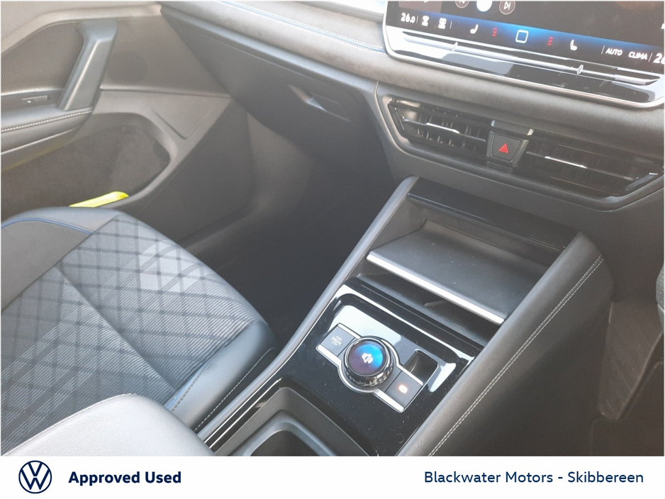 2025 Volkswagen Tayron - image 16