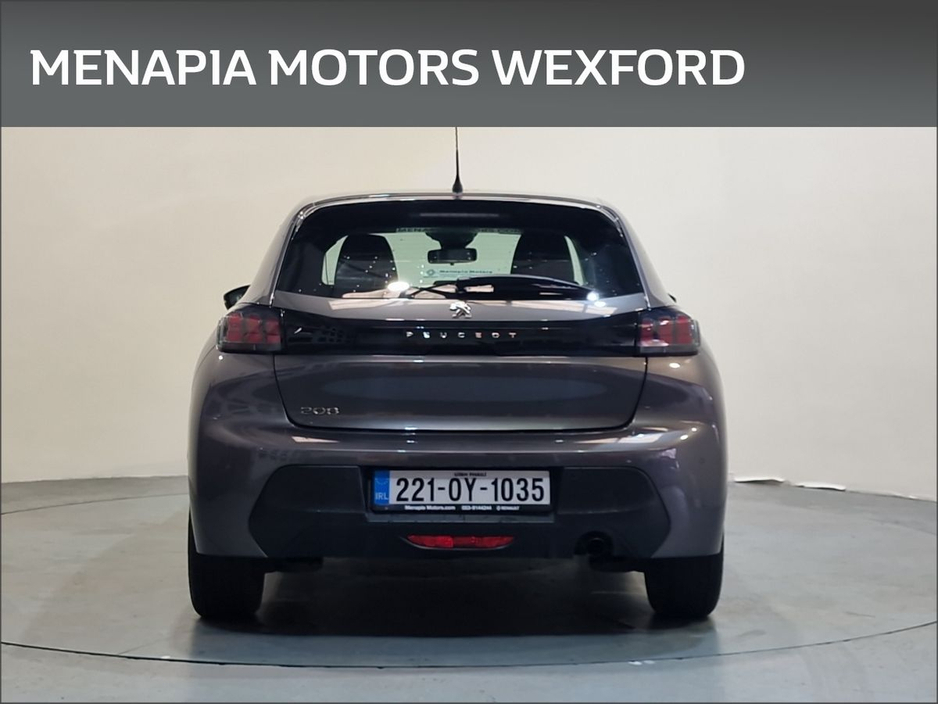 2022 Peugeot 208 - image 11