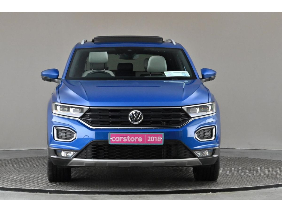 2018 Volkswagen T-Roc - image 2