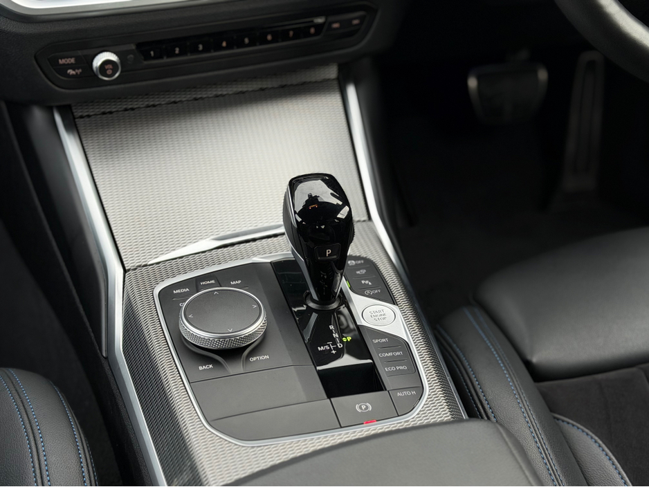 2020 BMW 3 Series - image 40
