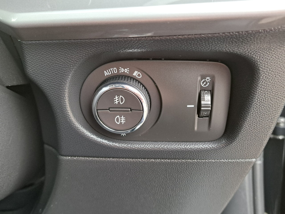 2023 Opel Mokka - image 33