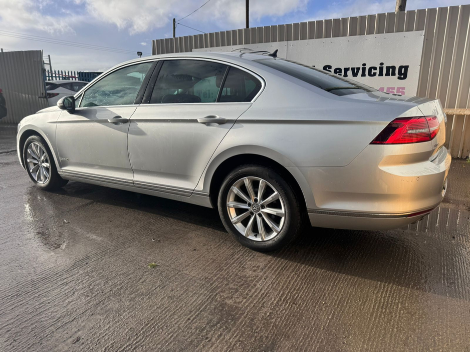 2015 Volkswagen Passat HIGHLINE 2.0 TDI 190HP 4DR €13,750