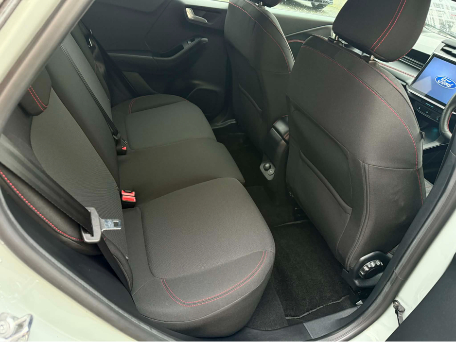 2025 Ford Puma - image 10