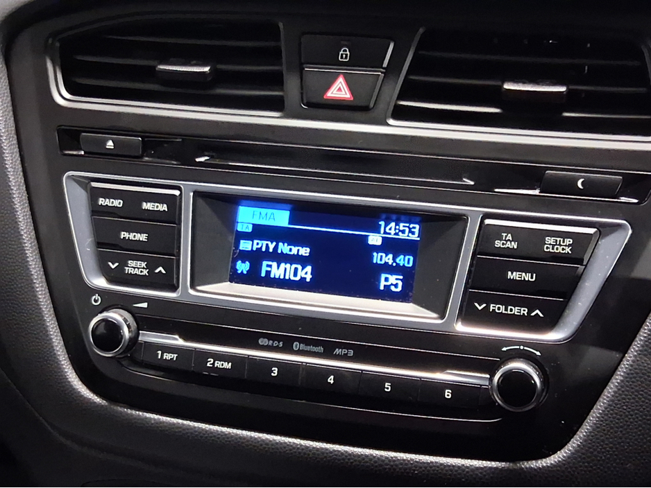 2016 Hyundai i20 DELUXE - LOW KLMS €10,995