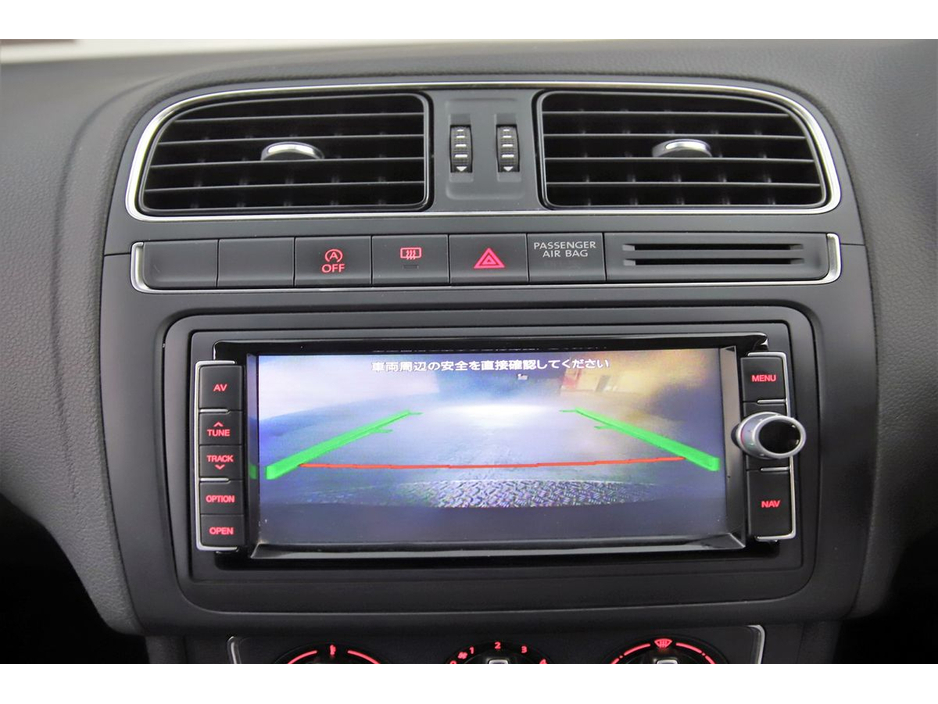 2017 Volkswagen Polo - image 19