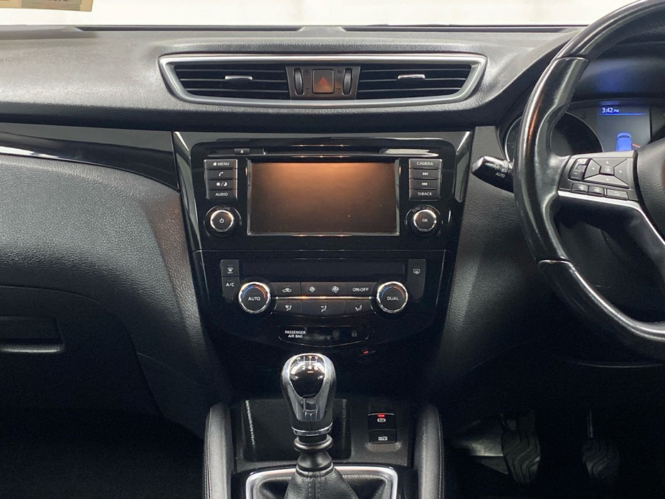 2020 Nissan Qashqai - image 8
