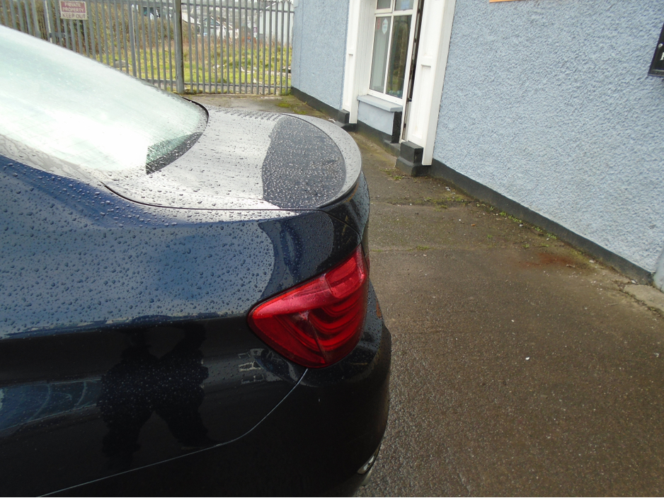 2015 BMW 5 Series - image 6