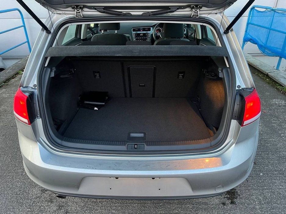 2015 Volkswagen Golf - image 13