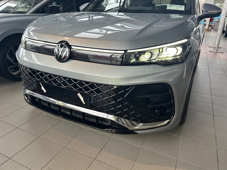 2025 Volkswagen Tiguan Tiguan R-Line 2.0TDi 150 DSG 2WD Auto Start/Stop €57,995