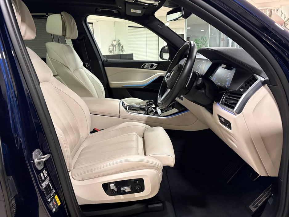 2022 BMW X5 45e M-SPORT HYBRID=TECH/COMFORT/SKY LOUNGE PACKAGES=LOW MILES//FULL BMW SERVICE HISTORY=222 REG=ORIGINAL IRISH SUPPLIED//TAILORED FINANCE PACKAGES AVA €66,995