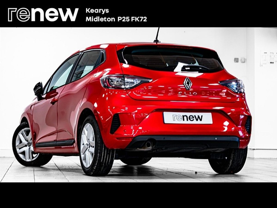 2025 Renault Clio - image 3