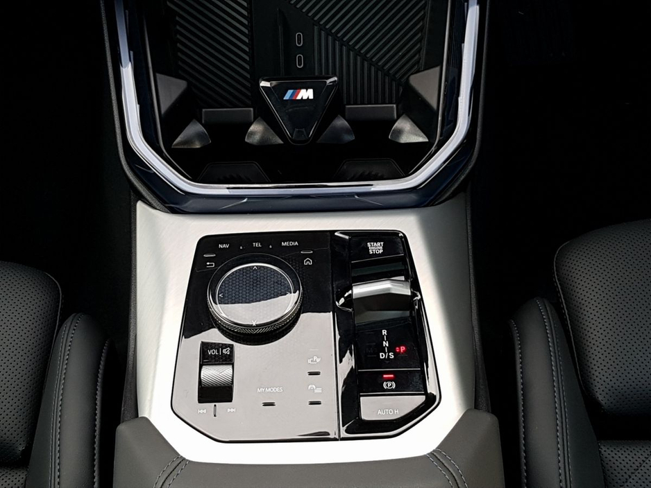 2025 BMW X3 - image 10