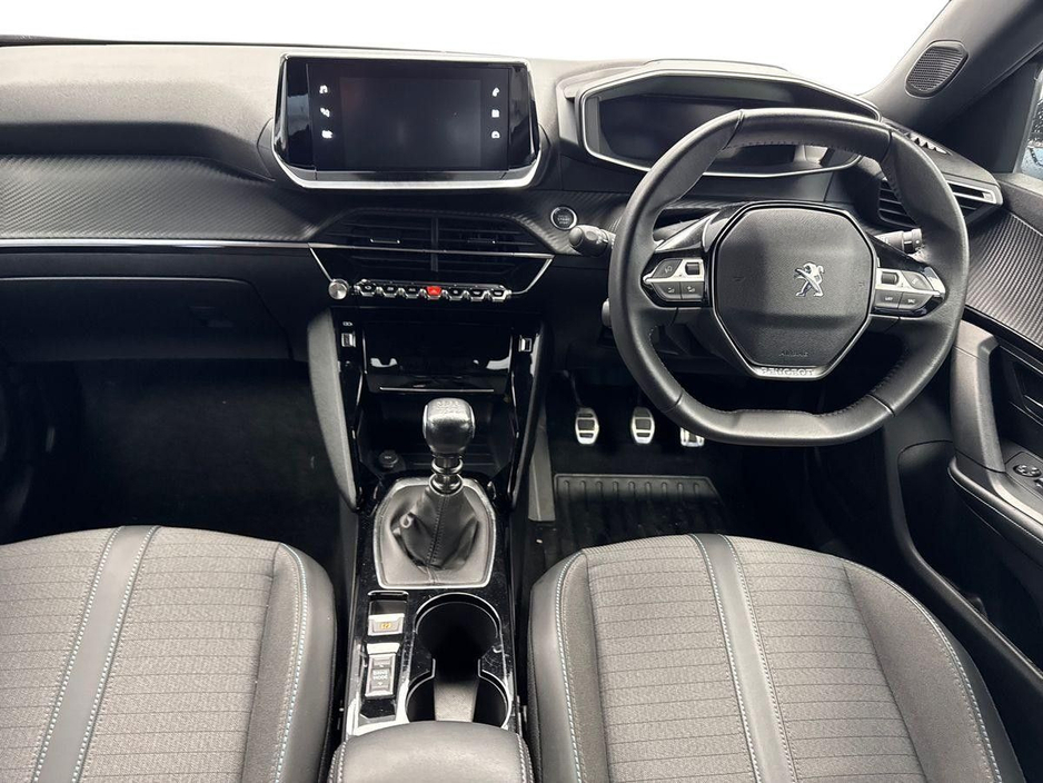 2023 Peugeot 2008 - image 8