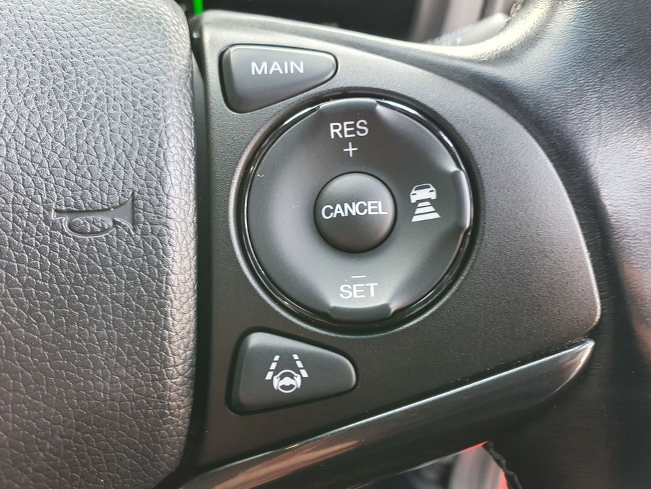 2018 Honda Vezel - image 14