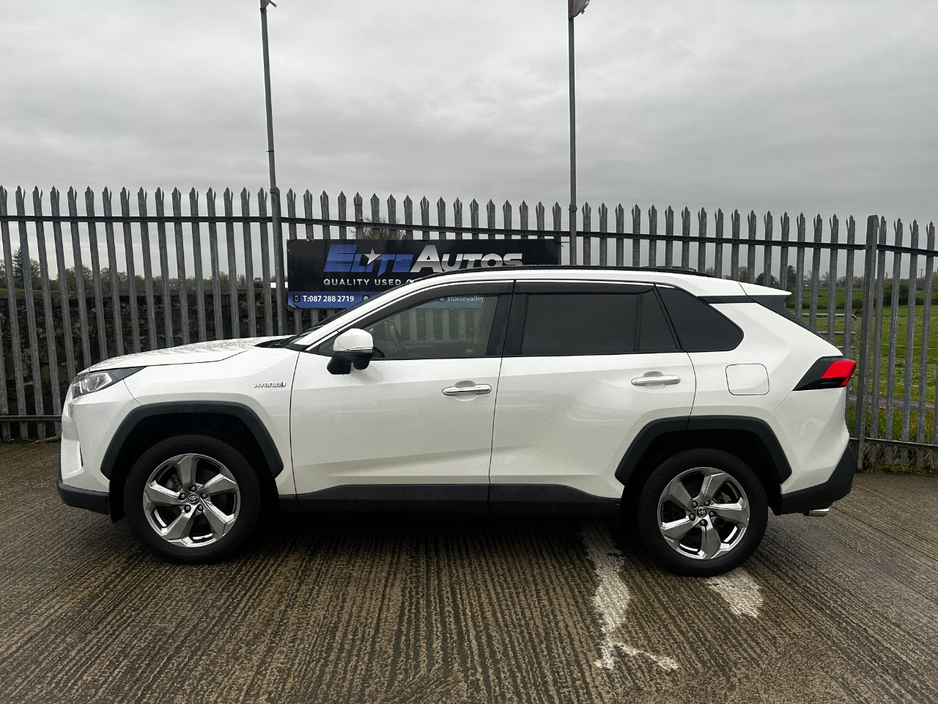 2019 Toyota Rav4 - image 5