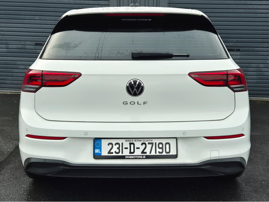 2023 Volkswagen Golf 2.0 TDI LIFE €26,995