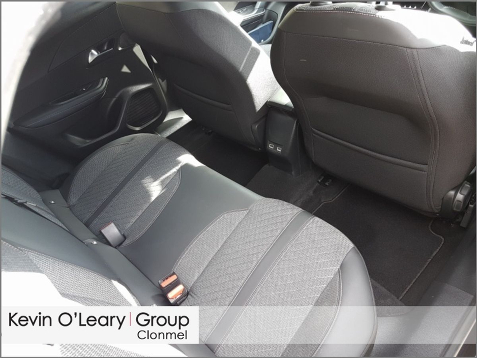 2024 Peugeot 2008 - image 17