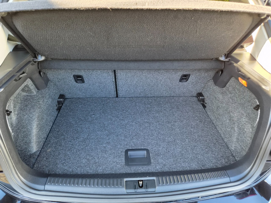 2017 Volkswagen Polo - image 16