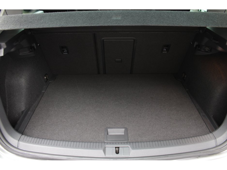 2019 Volkswagen Golf - image 21