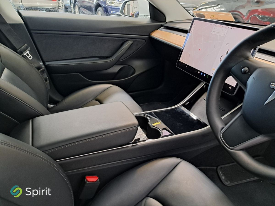2021 Tesla Model 3 - image 15