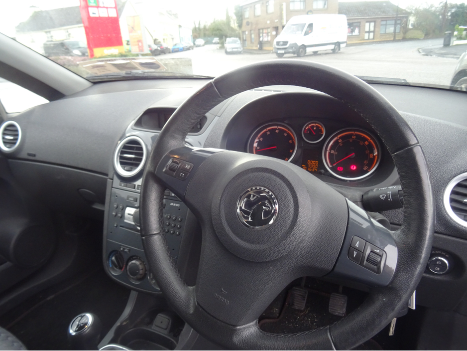 2012 Vauxhall Corsa 1.2 SE AIR CONDITIONING 85PS 5DR €3,000