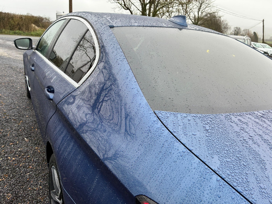 2021 BMW 5 Series - image 17