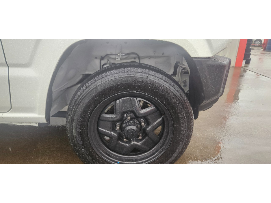 2024 Suzuki Jimny - image 27