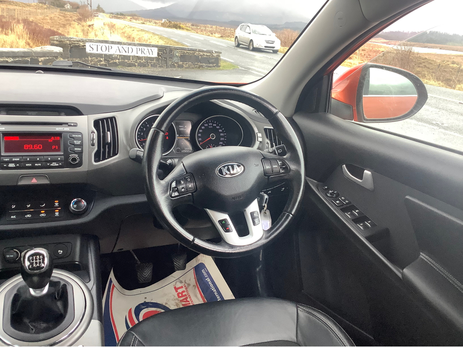 2014 Kia Sportage - image 8