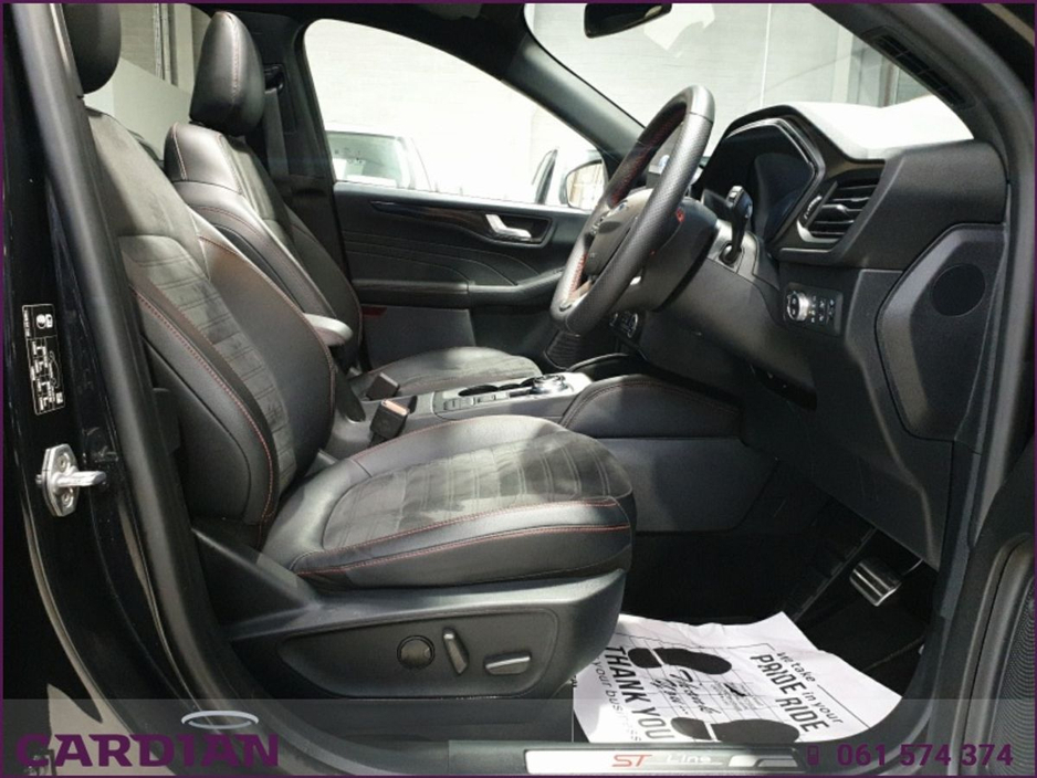 2022 Ford Kuga - image 11